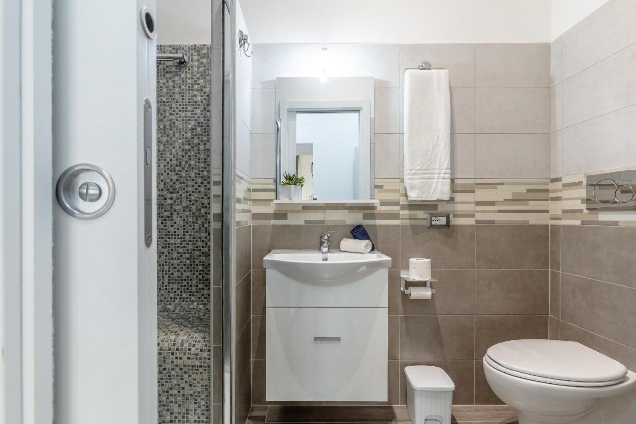 Scirocco Rooms Civitavecchia Buitenkant foto
